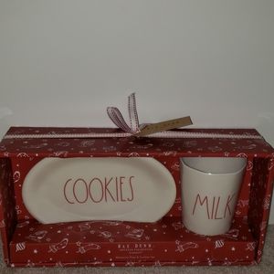 Rae dunn Melamine plate and tumbler set Christmas